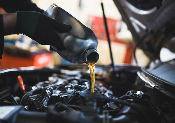 Thay Dầu Hộp Số Mercedes – Bảo Vệ Hộp Số, Giữ Xe Vận Hành Êm Ái